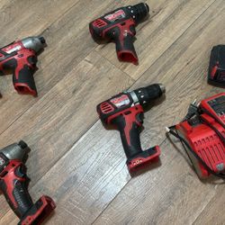Milwaukee Impacts/drill Drivers 