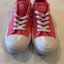 Size 9 Converse