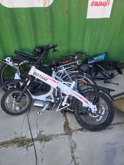Lot of electric bike parts and misc others.
