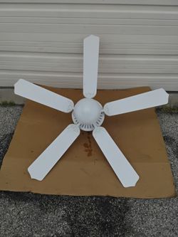 Nice Large 50" White  Celling 3- Speed Fan, Plus Light And 2- Pull Chains Very Clean Like New. 