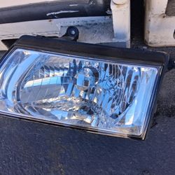 Isuzu Rodeo Headlight 
