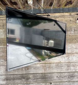 32 inch element tv