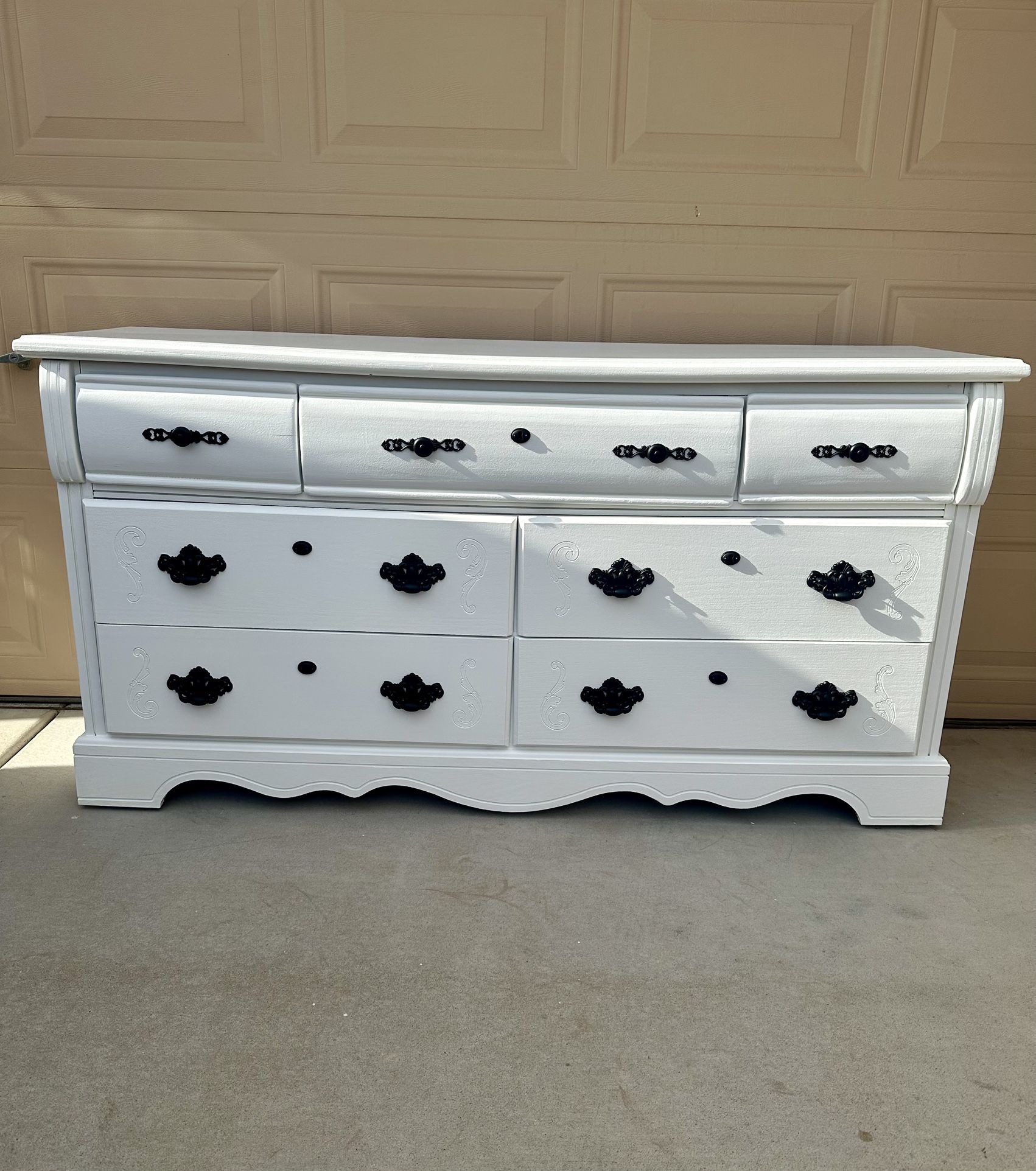 Dresser White 7-Drawers