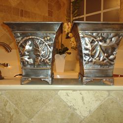 Large Metal Bucket, 24 Inches Long, 17 1/2 Inches Wide And 11  1/2 Inches Tall 