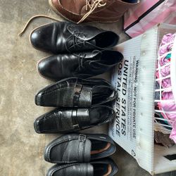 Men’s Booths 10.5- Men’s Shoes 10-10.5