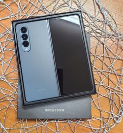 Samsung Galaxy Z Fold 4 Unlocked 