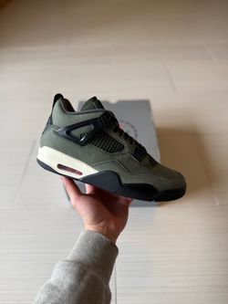 Nike air Jordan retro 4 undefeated size 10