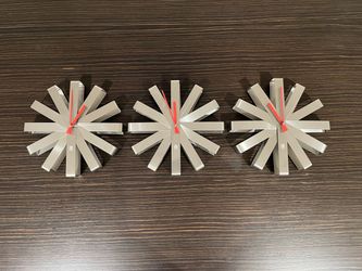 Set of 3 Umbra Ribbon Stainless Steel Wall Clocks – Modern / MCM Accent Clocks