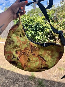 BAGGU X MOMA MED CRESCENT BNWT