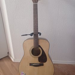 Acoustic Guitar, barely used