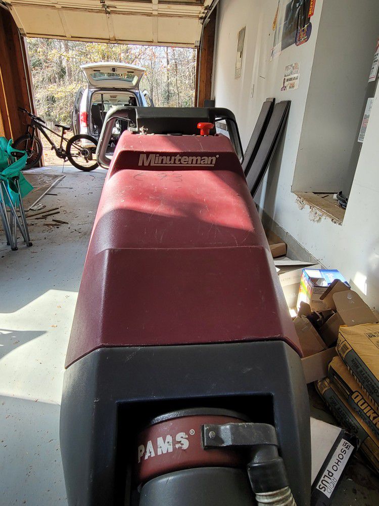 Electric Floor Burmisher and Scrubber