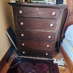 Pine dresser early 1900
