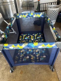 Cosco Baby Play Yard Pack and Play
