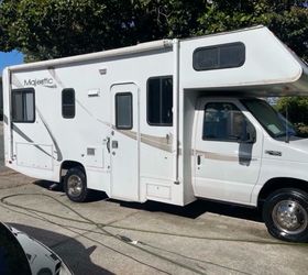 2003 Ford E450 23ft Thor Majestic RV Cruise America