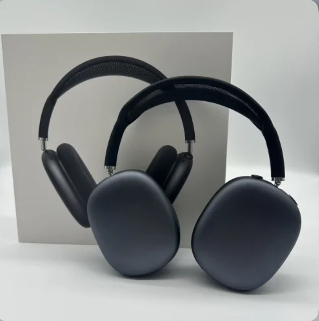 Apple AirPod Maxes