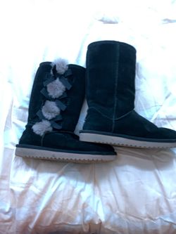 Tall black ugg boots