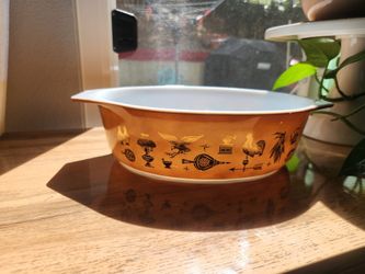 Pyrex Casserole Dish