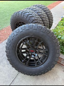 Trd Toyota Tacoma rims and tires 4Runner