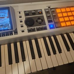 Roland Fantom X6 Keyboard Synthesizer (NO CASE OR STAND)
