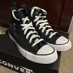 Black cat Converses 7.5 Mens