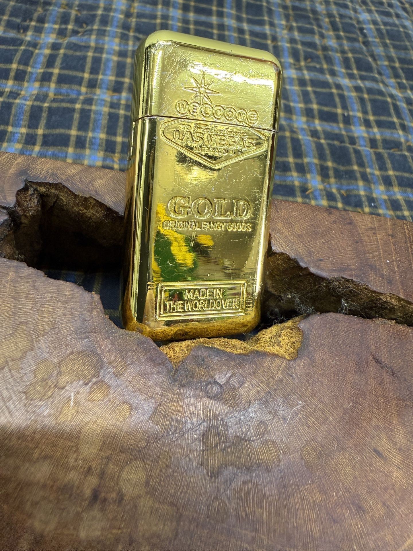 Welcome Las Vegas Gold Colored Lighter