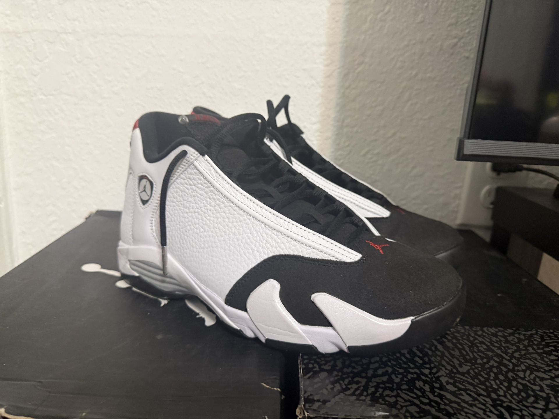 Jordan 14 Black Toe