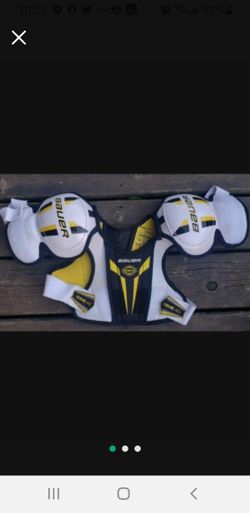 BAUER Hockey Shoulder Pads Size Youth M