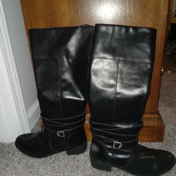 8 1/2 Black Boots