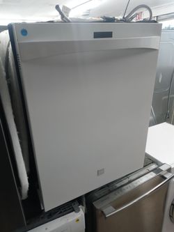 Kenmore Elite white dishwasher with stainless tub - Free delivery