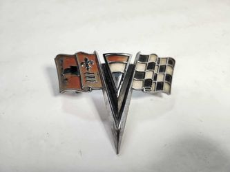 1963 Chevrolet Corvette 1964 Nose Badge Emblem Ornament OEM Sports Car Auto
