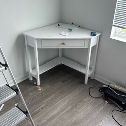 Corner Desk White 
