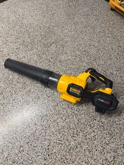 Dewalt Blower Slightly Used