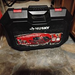 Husky  Canada 100 position  Mechanics Tool Set 105piece