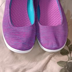 Brand New Ladies Skechers Size 9 1/2 