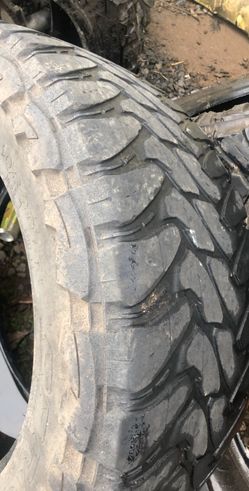 35x12.50 r20 LT