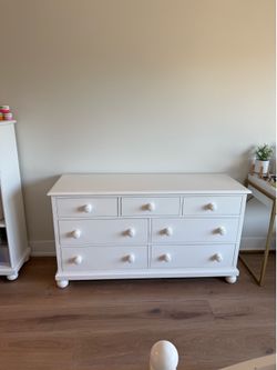 Pottery Barn Catalina 7-Drawer Dresser