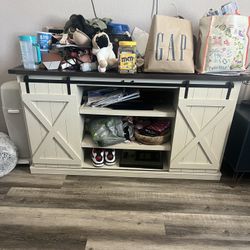 Tv Stand (Lorraine Media Console Wayfair) Quick Sale Price 