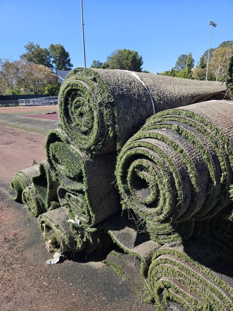 san jacinto Used turf SALE $99 ea for Sale in Glmn Hot Spgs, CA - OfferUp