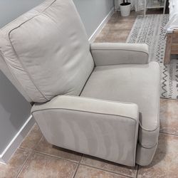 Reclining nursing chair