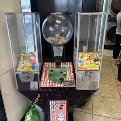 Triple-Head Vending Machine w/ Soccer Game