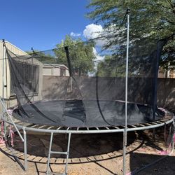 Trampoline 