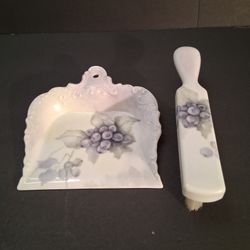 Vintage Victorian Hand Painted Flowers Porcelain Table Top Dust Pan and Brush ...asking $25.00