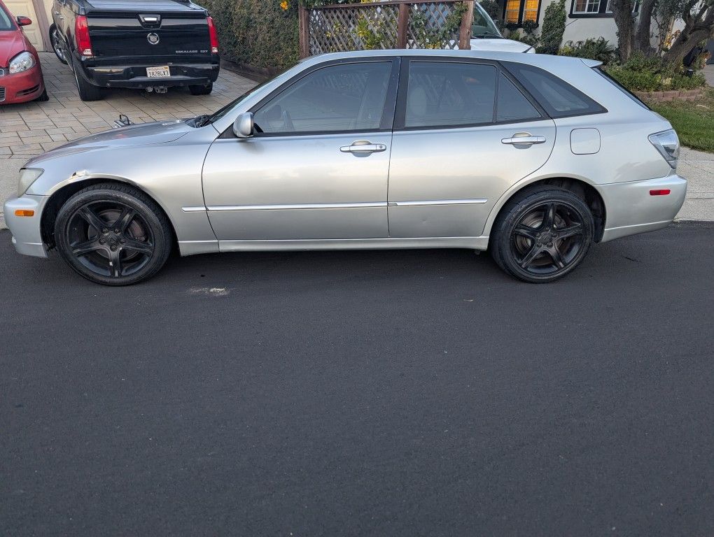2004 Lexus IS