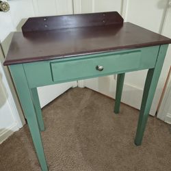 Vintage Shaw Walker accent table.