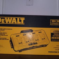 Dewalt Multi-Port Fast Charger