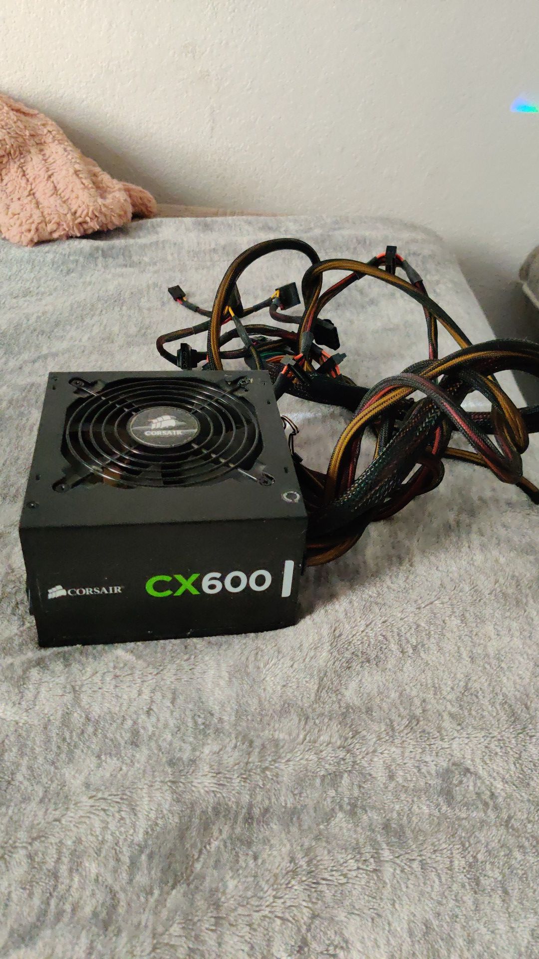 Corsair cx600 power supply for gaming computer