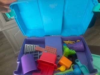 Kinetic sand box /toys