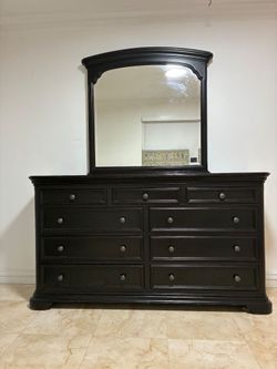 Dresser with mirror