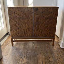 Storage cabinet