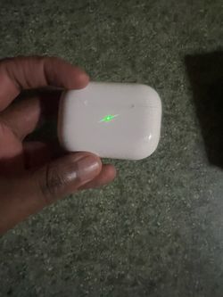 AirPods, has some static